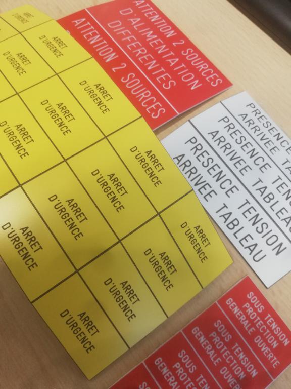 Gravure industrielle tiquette dilophane